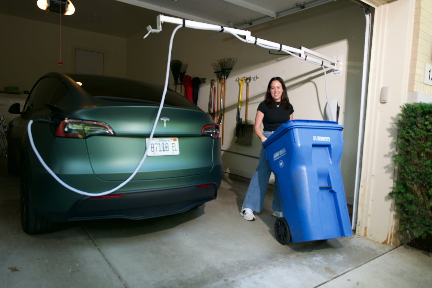 EV Hover v4 - Electric Vehicle Cable Management System (Up to 9 1/4 ft with the extender)